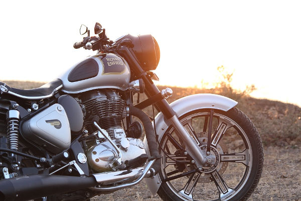 moto de location Royal Enfield