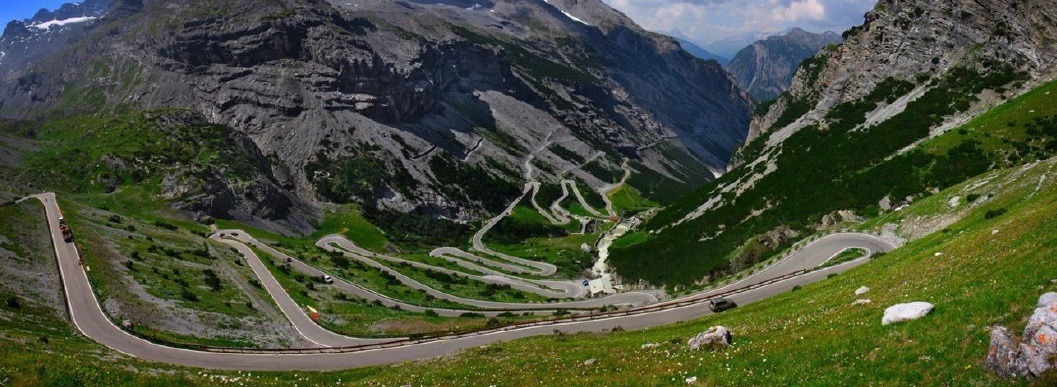 Road trip moto Alpes